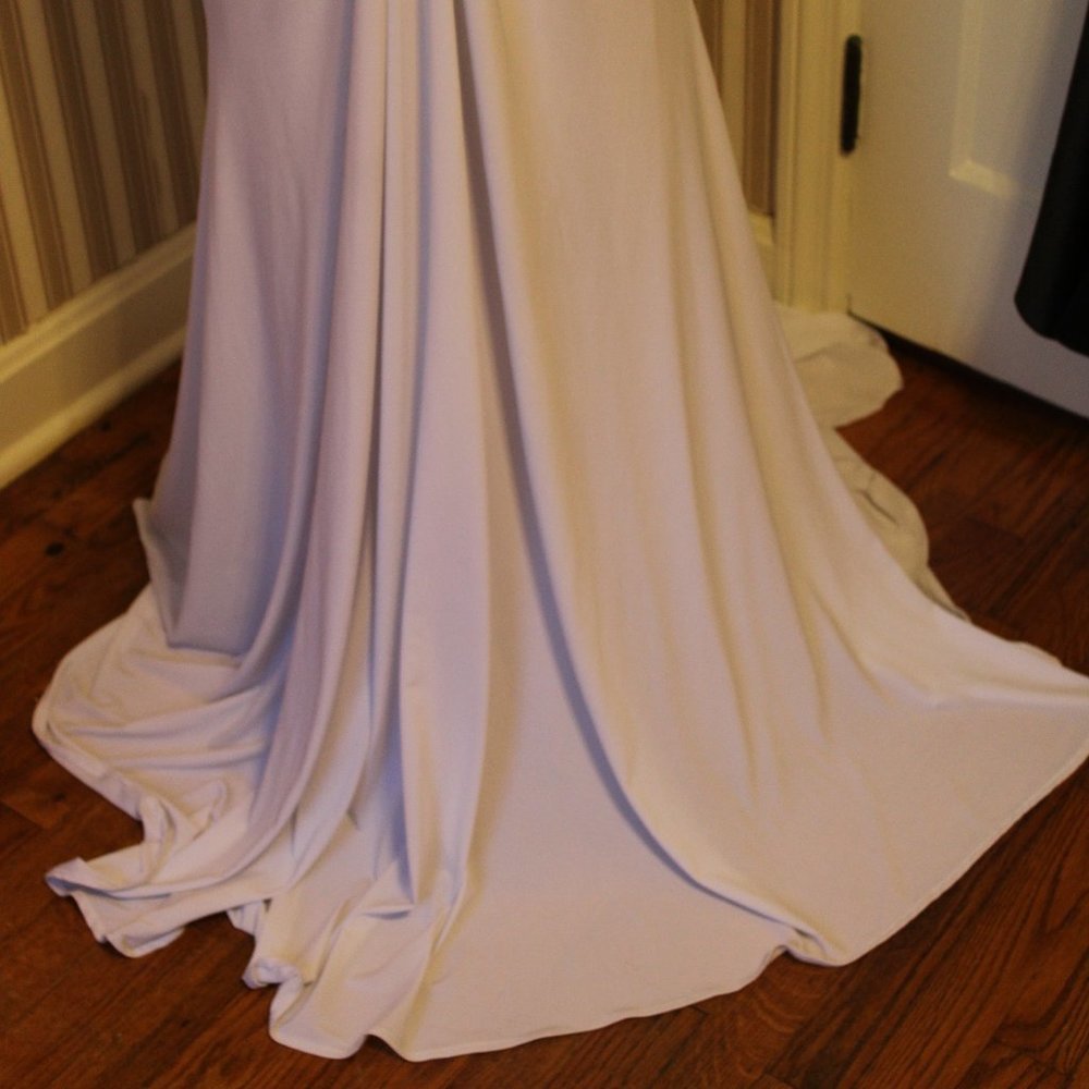 NWT Stunning Alyce Paris White Prom Dress with Gold Accent - Picture 4 of 9